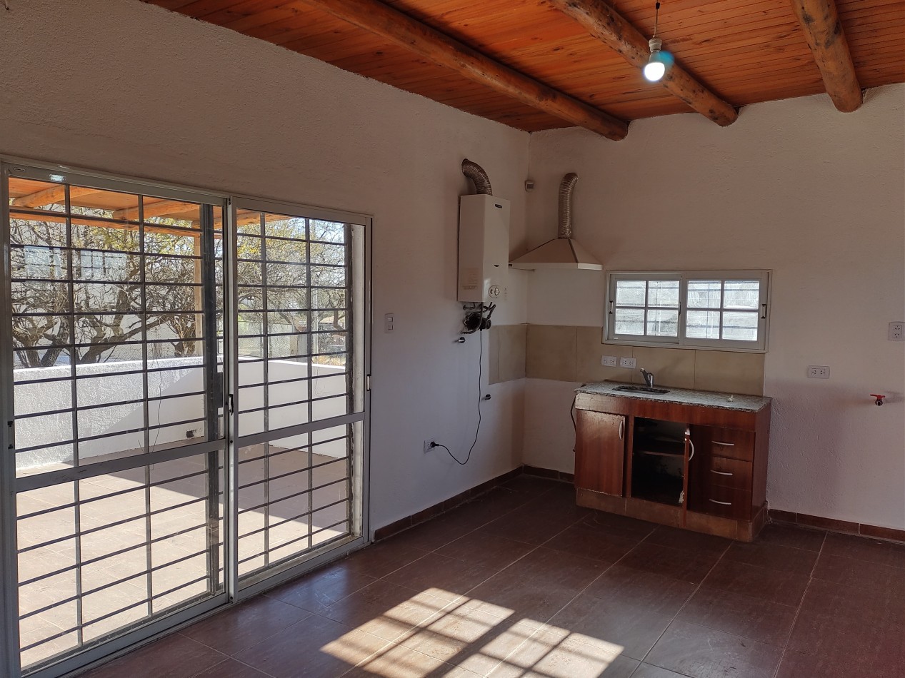 GRUPO GEO VENDE CASA EN VALLE DE ANISACATE, CORDOBA