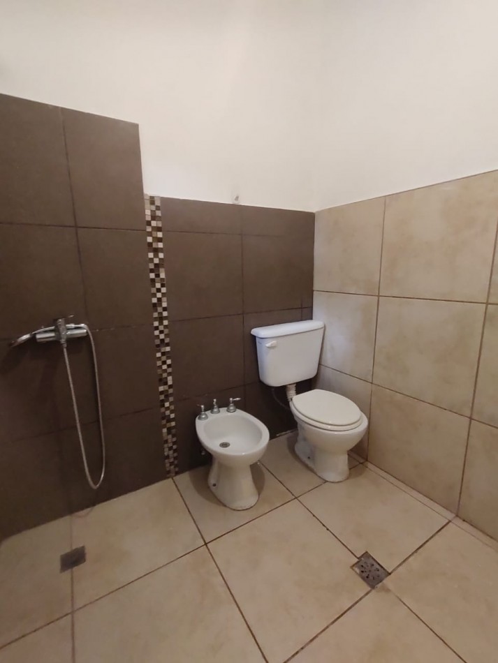 GRUPO GEO VENDE CASA EN VILLA MONTENEGRO, ANISACATE