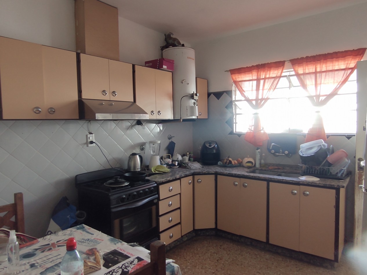 OPORTUNIDAD!!!!! GRUPO GEO VENDE CASA + LOCAL +DEPARTAMENTO, EXCELENTE UBICACION EN ALTA GRACIA